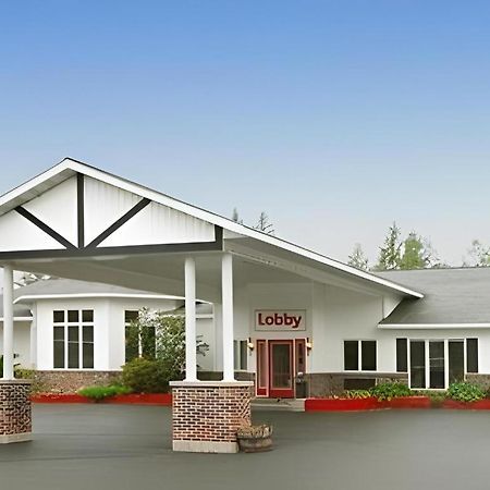 Econo Lodge Lakeshore Manistique Zewnętrze zdjęcie