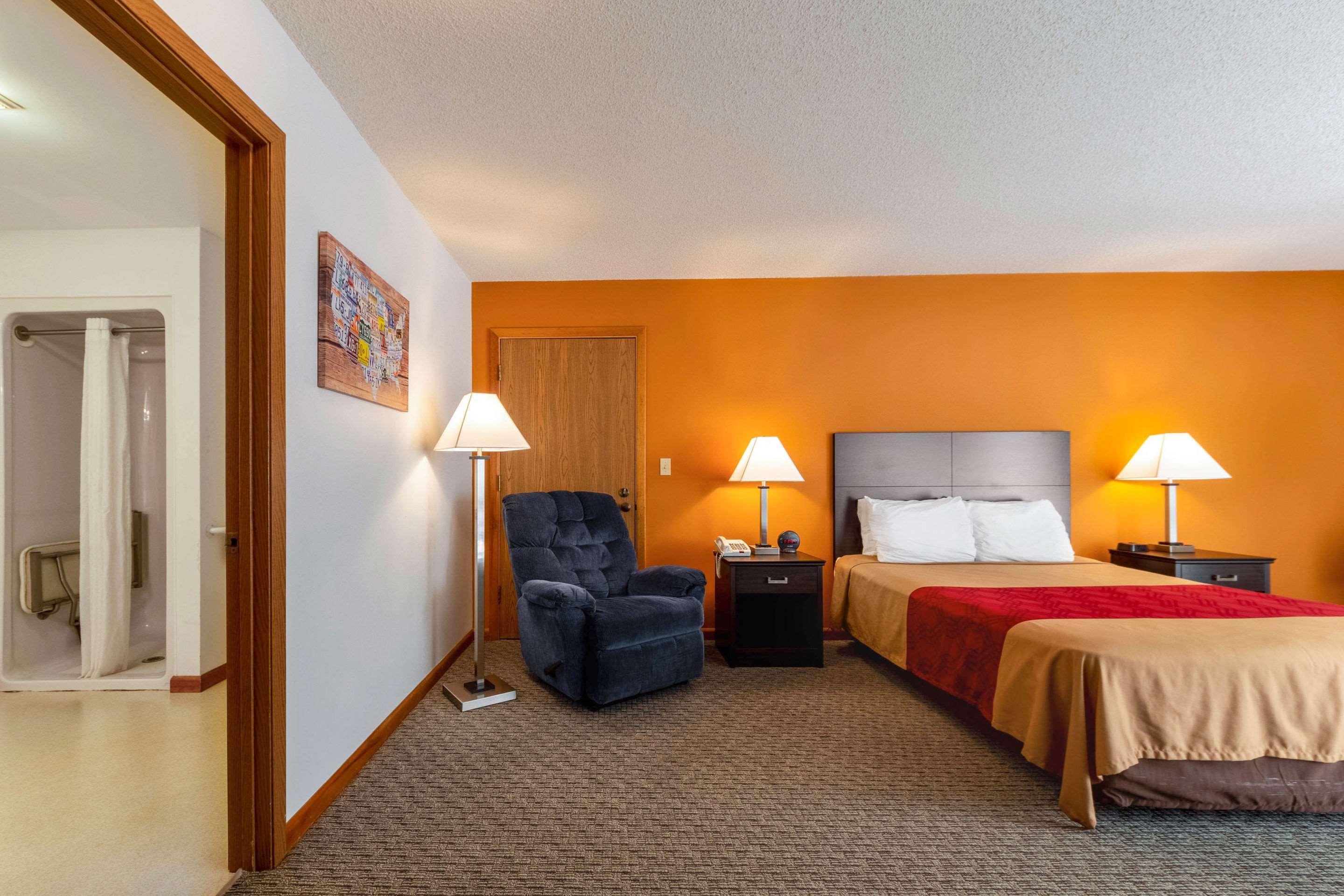 Econo Lodge Lakeshore Manistique Zewnętrze zdjęcie