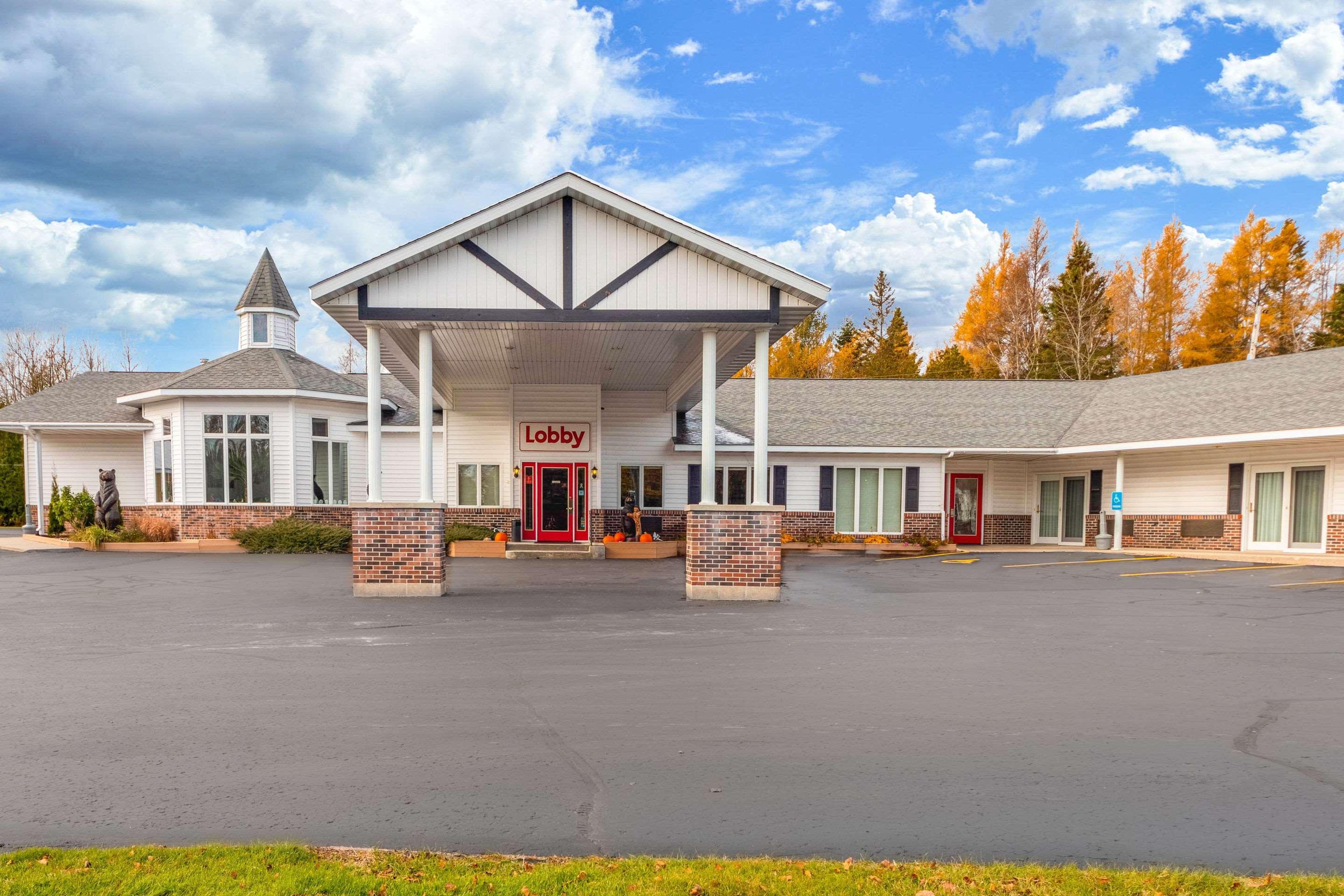 Econo Lodge Lakeshore Manistique Zewnętrze zdjęcie