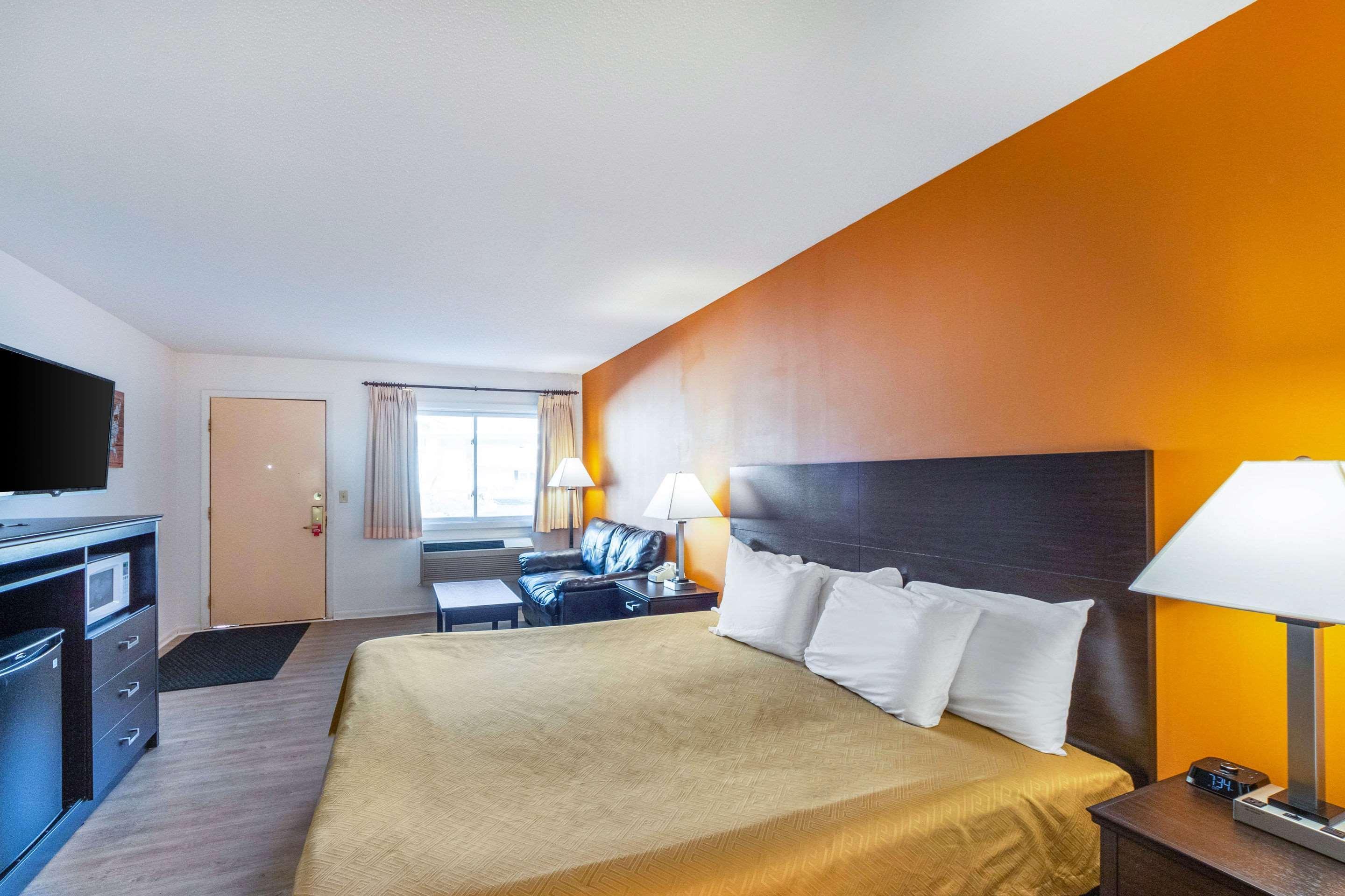 Econo Lodge Lakeshore Manistique Zewnętrze zdjęcie