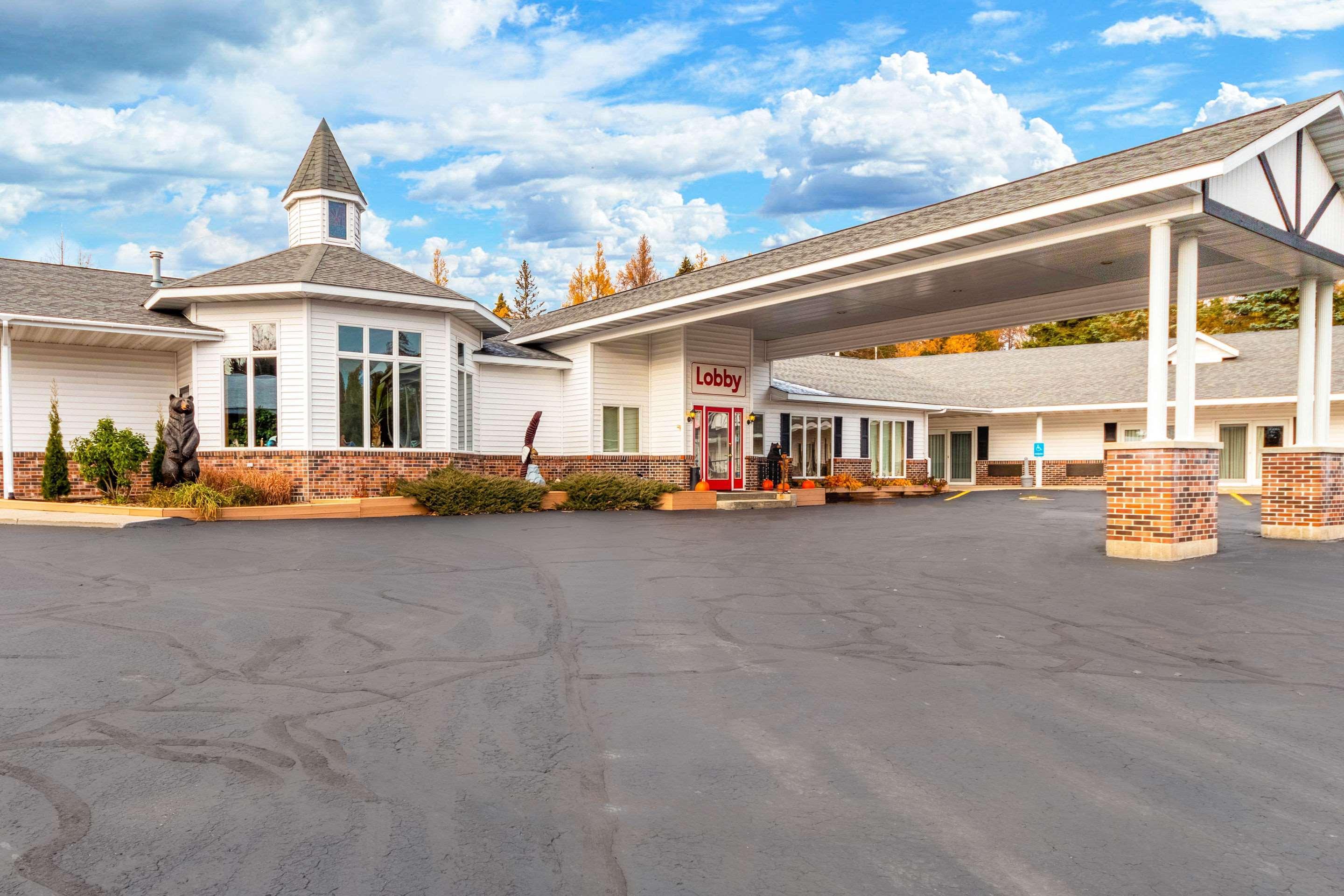 Econo Lodge Lakeshore Manistique Zewnętrze zdjęcie