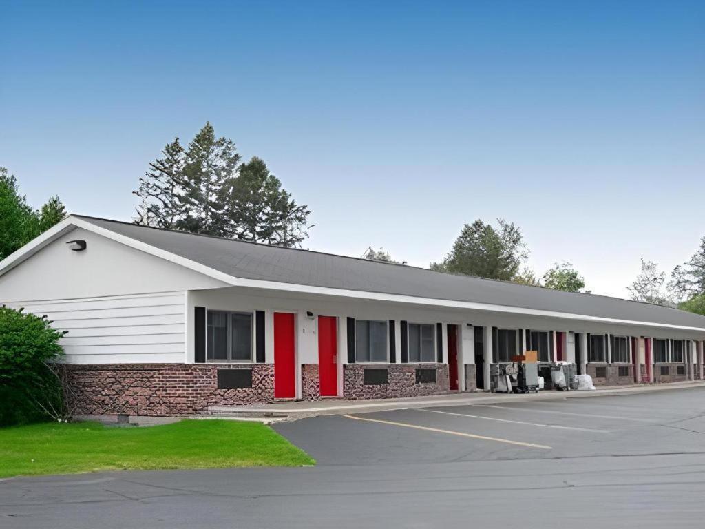 Econo Lodge Lakeshore Manistique Zewnętrze zdjęcie
